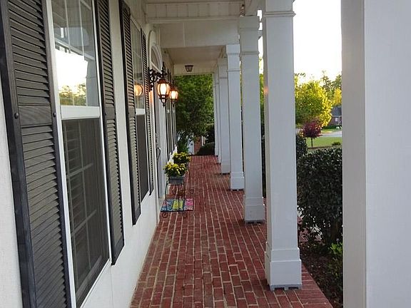 5th image of 652 Deerwood Way