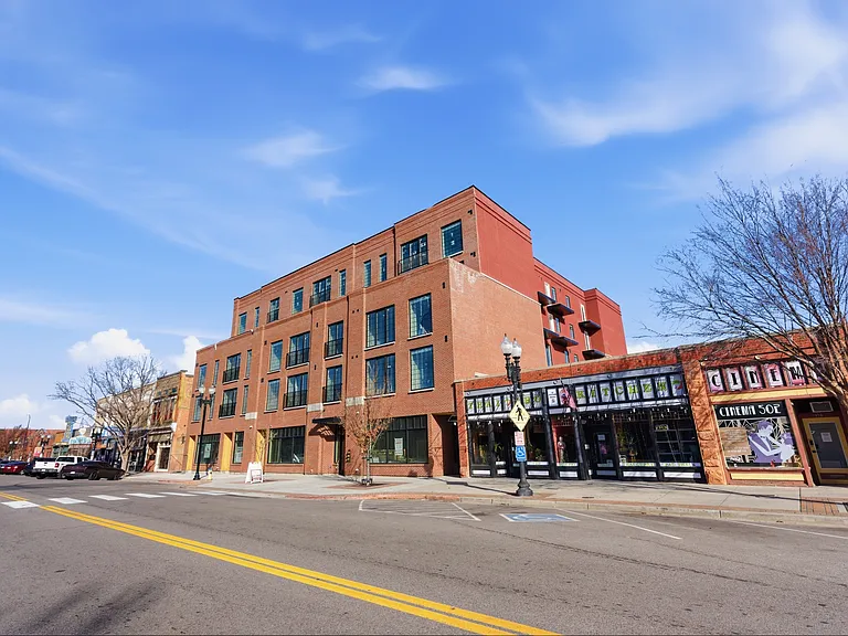 Union Walk Apartments — Photo 6