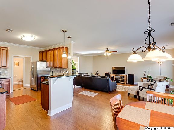 4th image of 126 Mill Park Ln