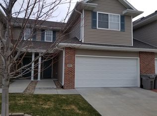 6105 Glenbrook Ln, Lincoln, NE 68512