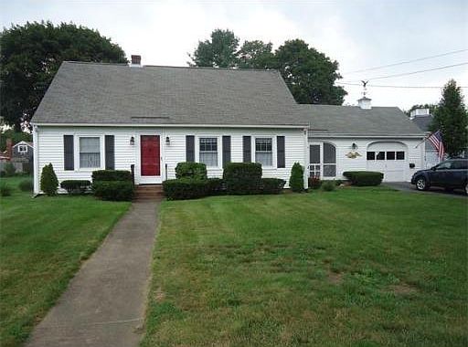 1st image of 32 Hardy St