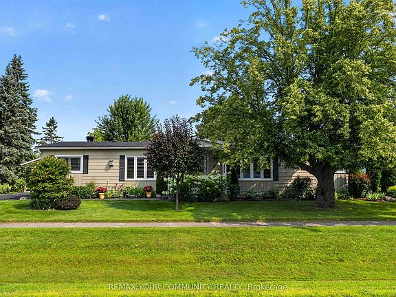 3rd image of 131 Roxanna Dr