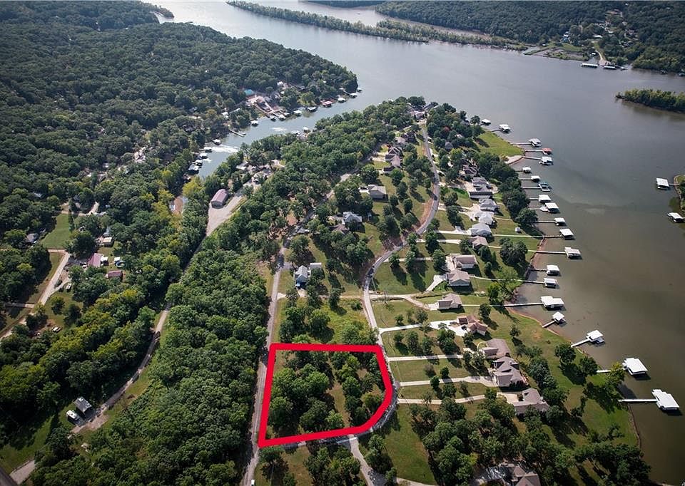 1st image of 39 & 40 Oxbow Dr