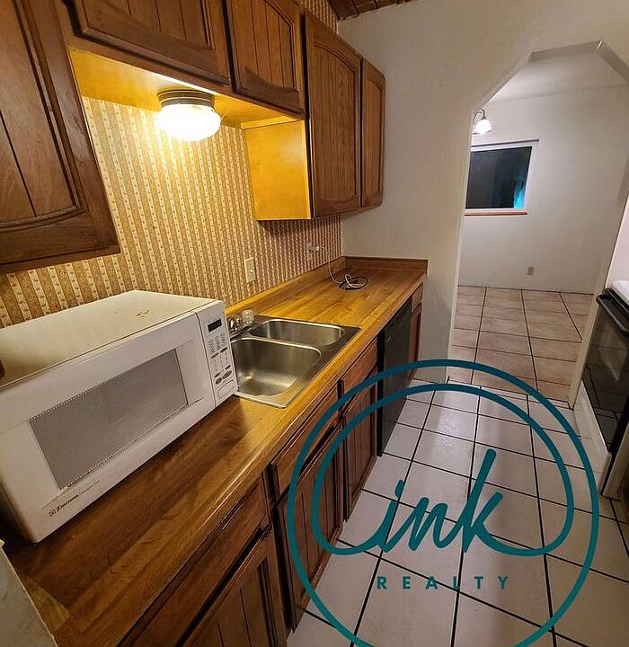 1st image of 14 Warwick Hills Dr #B