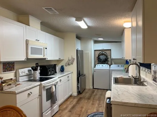 4103 4th Ct, Lantana, FL 33462