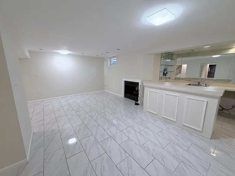 5900 Parenham Way — Photo 35