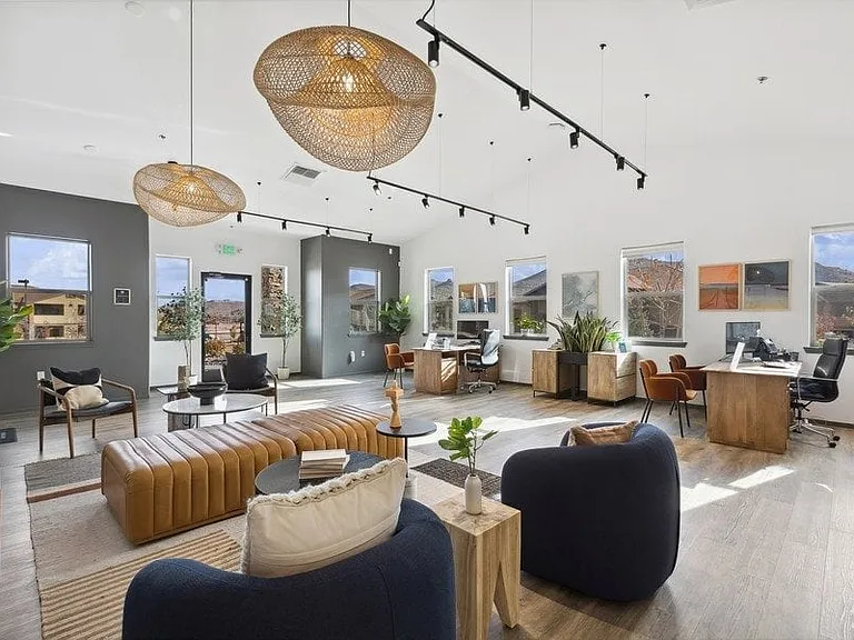 North Peak Apartments — Photo 1
