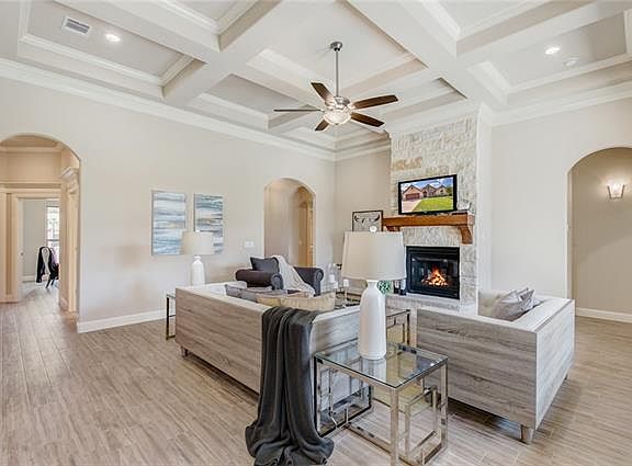 2nd image of 1038 Anna Cir