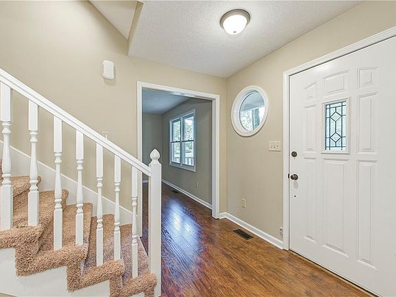 2nd image of 5770 N Red Oak Dr