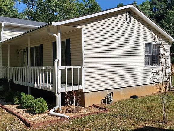 4th image of 1306 Candlelite Ln