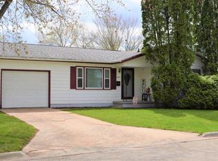 403 Elm St, Morrison, IL 61270