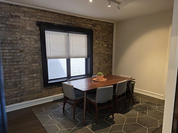 5th image of 2514 N Sacramento Ave #1
