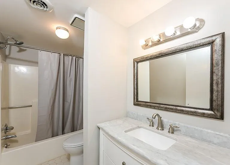 2505 W Broad St #122 — Photo 14