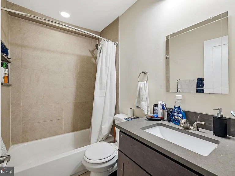 1718 N Gratz St — Photo 13