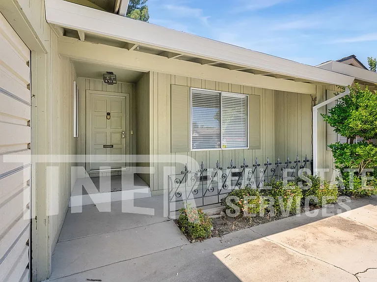 24 Grand Rio Cir — Photo 6