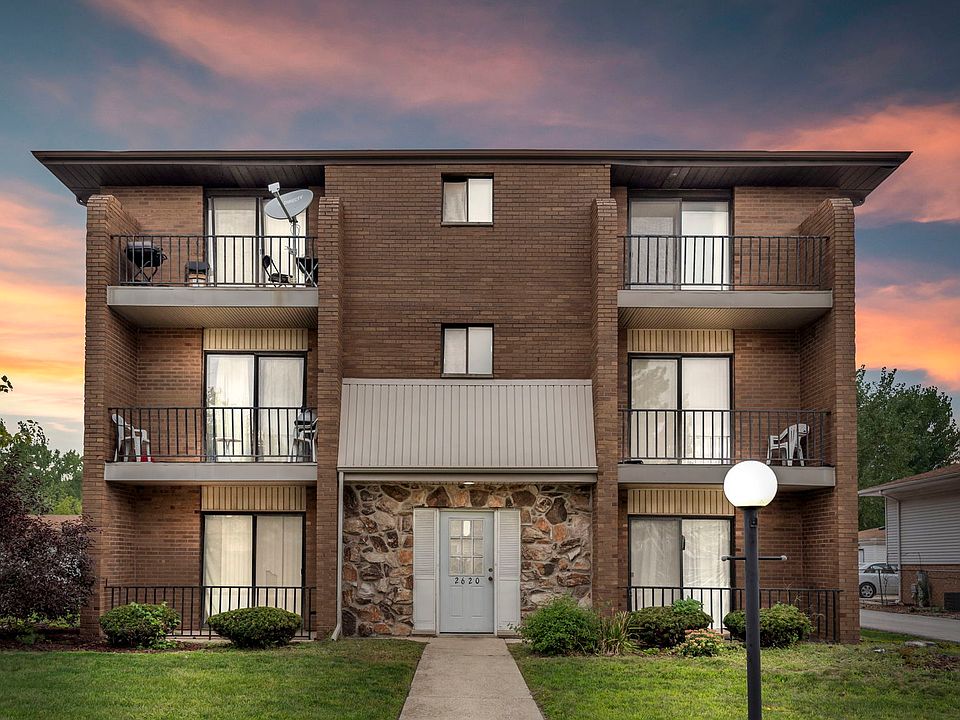 1st image of 2620 E Goodrich Ave APT 6