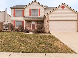 1359 S Hidden Creek Dr, Saline, MI