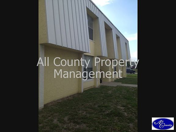 5th image of 7450 35th St APT 1402