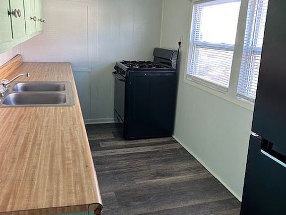 4th image of 1007 E Madison St APT B