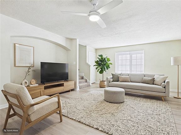 2nd image of 513 Camp Ct N