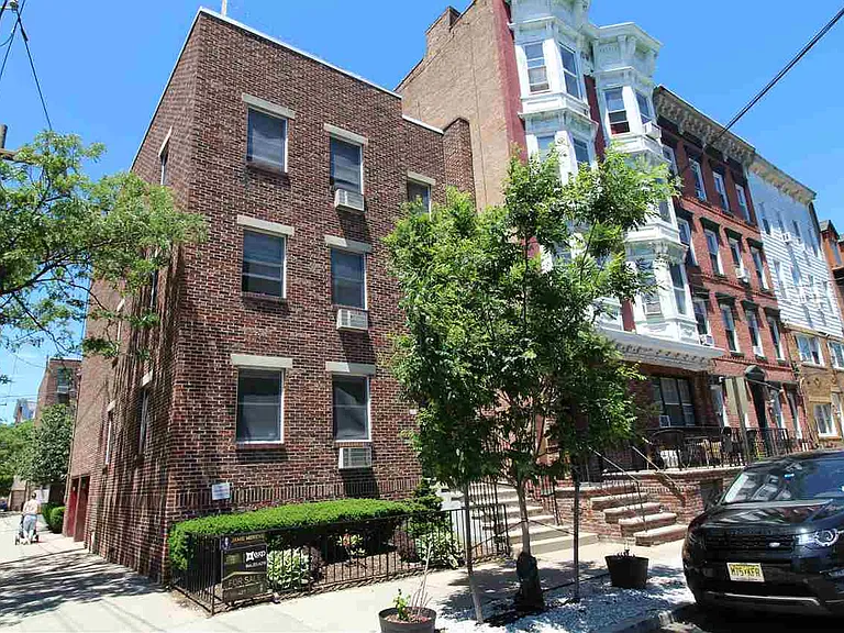 600 Jefferson St #B — Photo 1