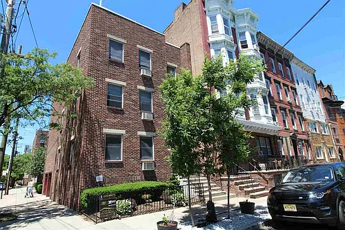 600 Jefferson St #B Photo 1