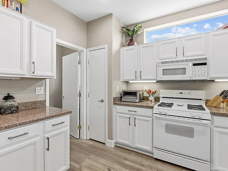 14516 W Horizon Dr — Photo 9
