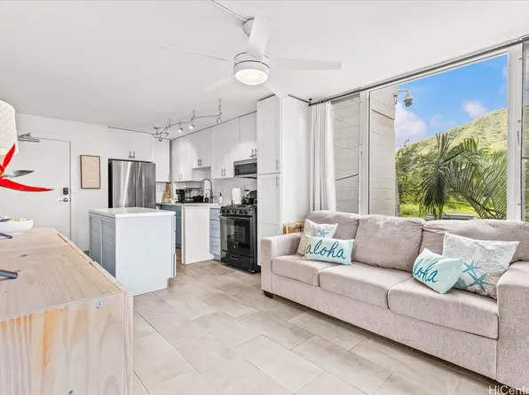 53-549 Kamehameha Hwy APT 201, Hauula, HI 96717