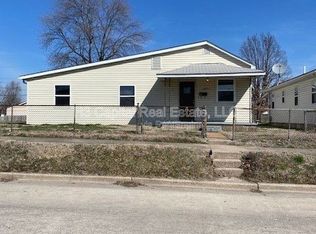 2011 Harris St UNIT C, Madison, IL 62060
