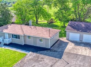207 Pleasant Valley Rd, Connellsville, PA 15425