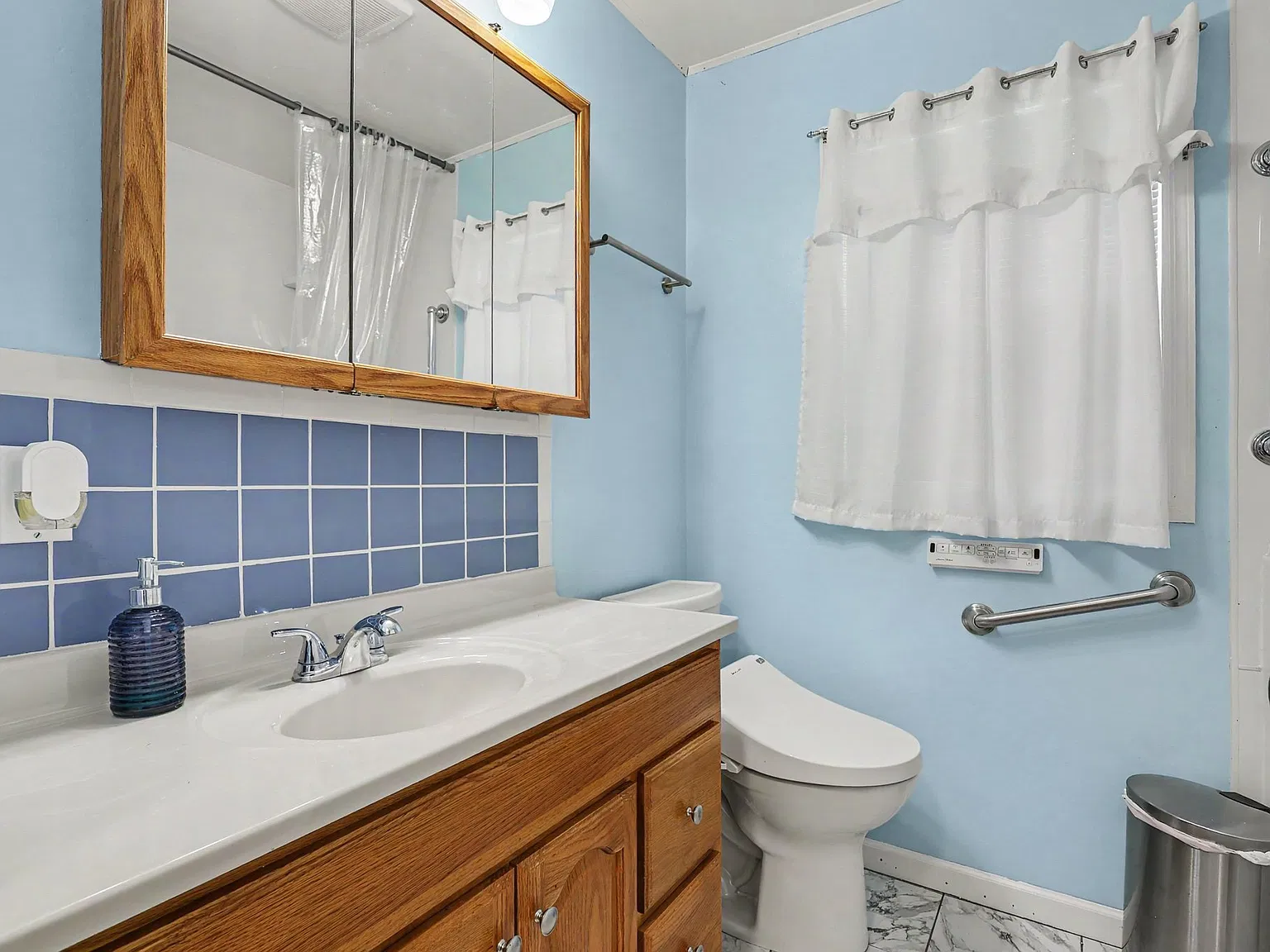 3 bed, 1964 sqft, $2,600 — Photo 3