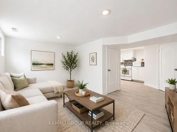 46 Centre St E #Basement, Richmond Hill, ON L4C 1A5
