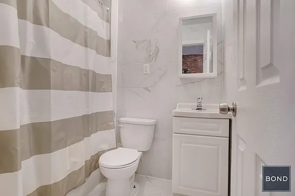 Rented by Bond New York | media 7