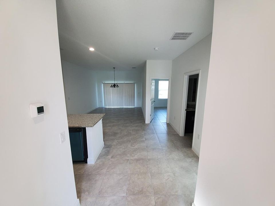 1st image of 356 Elderberry Ct