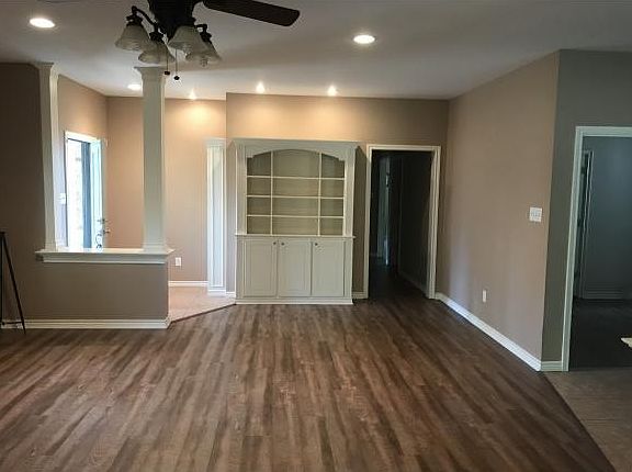 2nd image of 2401 Twin Oaks