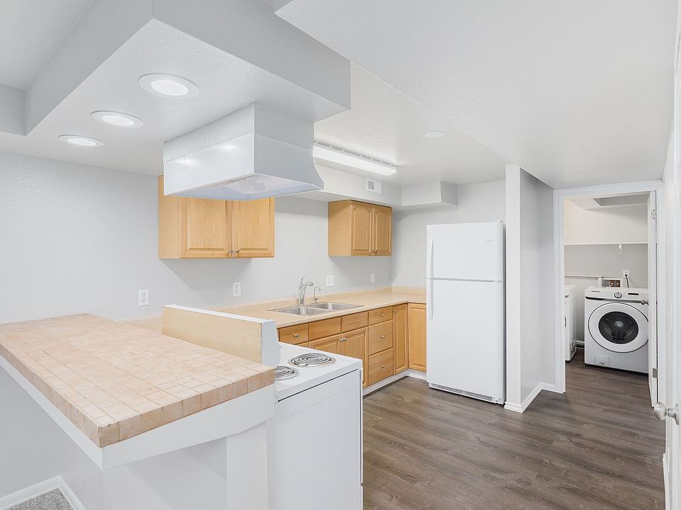 1st image of 12600 SE 30th St APT C