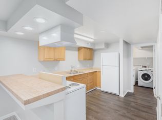 12600 SE 30th St APT C, Bellevue, WA 98005