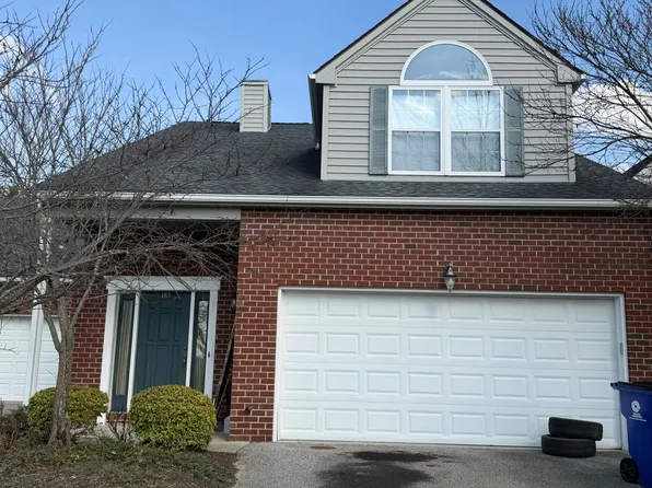 110 Tall Oak Blvd, Christiansburg, VA 24073