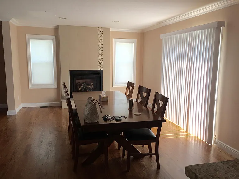 11 Charlotte Pl — Photo 3