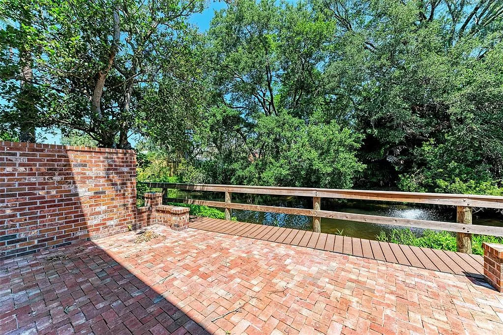 3 bed, 2.5 bath, 1833 sqft, $3,550 — Photo 4