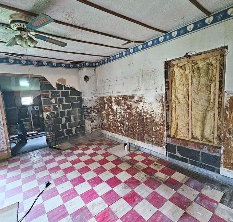 4th image of 345 Mary Branch Rd