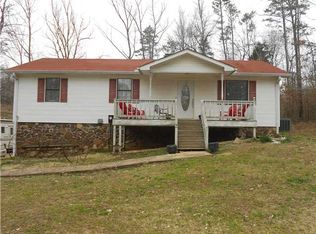300 Alexander Dr, Savannah, TN 38372