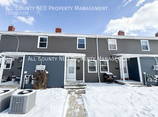 9584 Greenmeadow Rd #C, Windham, OH 44288