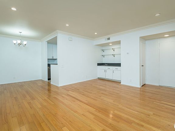 4th image of 1115 S Elm Dr APT 207