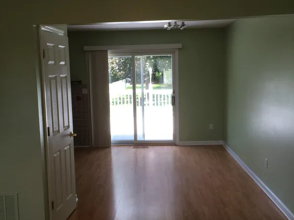 11 Saylors Pond Rd, Wrightstown, NJ 08562