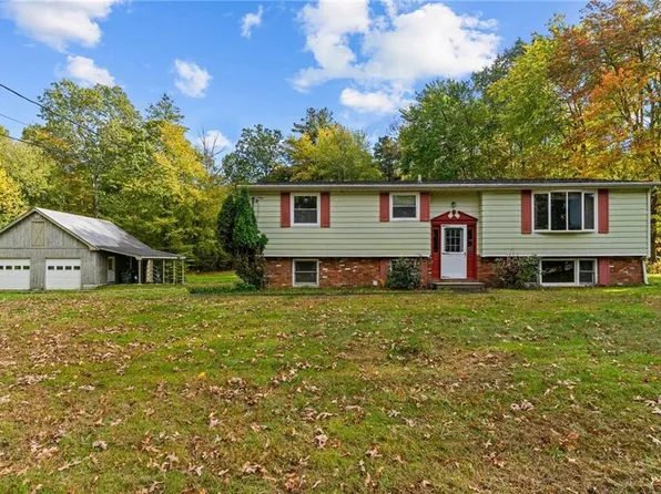 126 Burlingame Rd, Smithfield, RI 02917