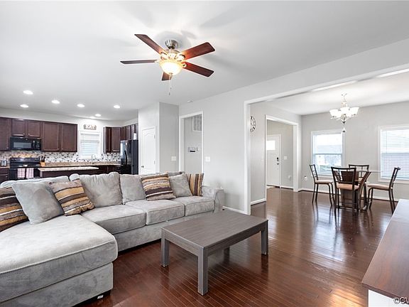 4th image of 17274 Day Lily Dr