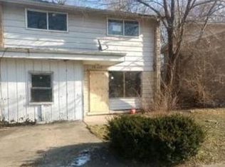 13715 S Wallace Ave, Riverdale, IL 60827