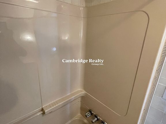 5th image of 355 Medford St #3