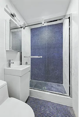 Rented by Compass | media 21